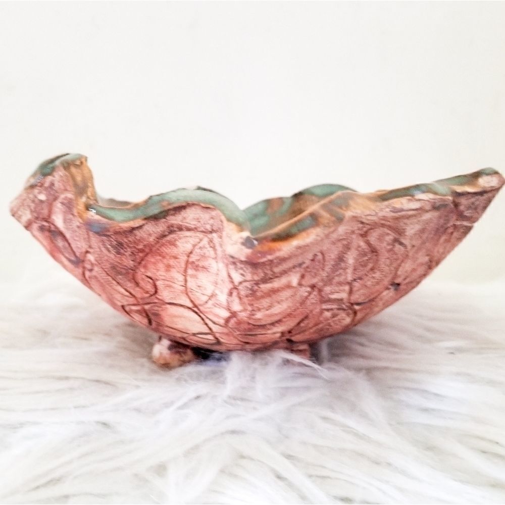 Artist piece really great texture bowl